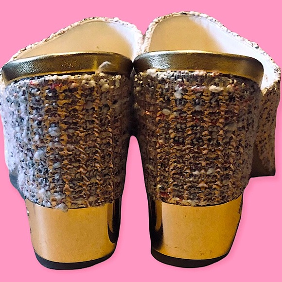 CHANEL 2018 Gold Ivory Pink Tweed Laminated Mules Spring Summer Open Toe Heels - Picture 4 of 6